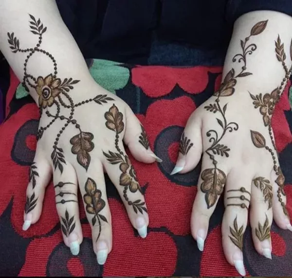 intricate-filling-patterns-henna-tattoo-design