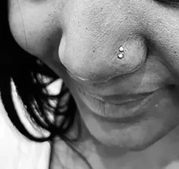 double-nose-piercing