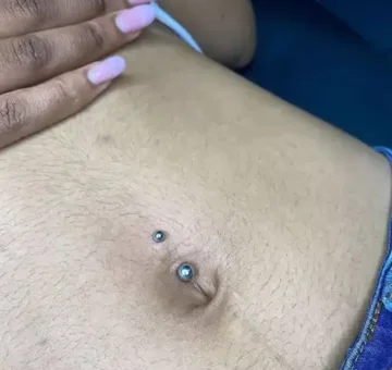 navel-belly-button-piercing