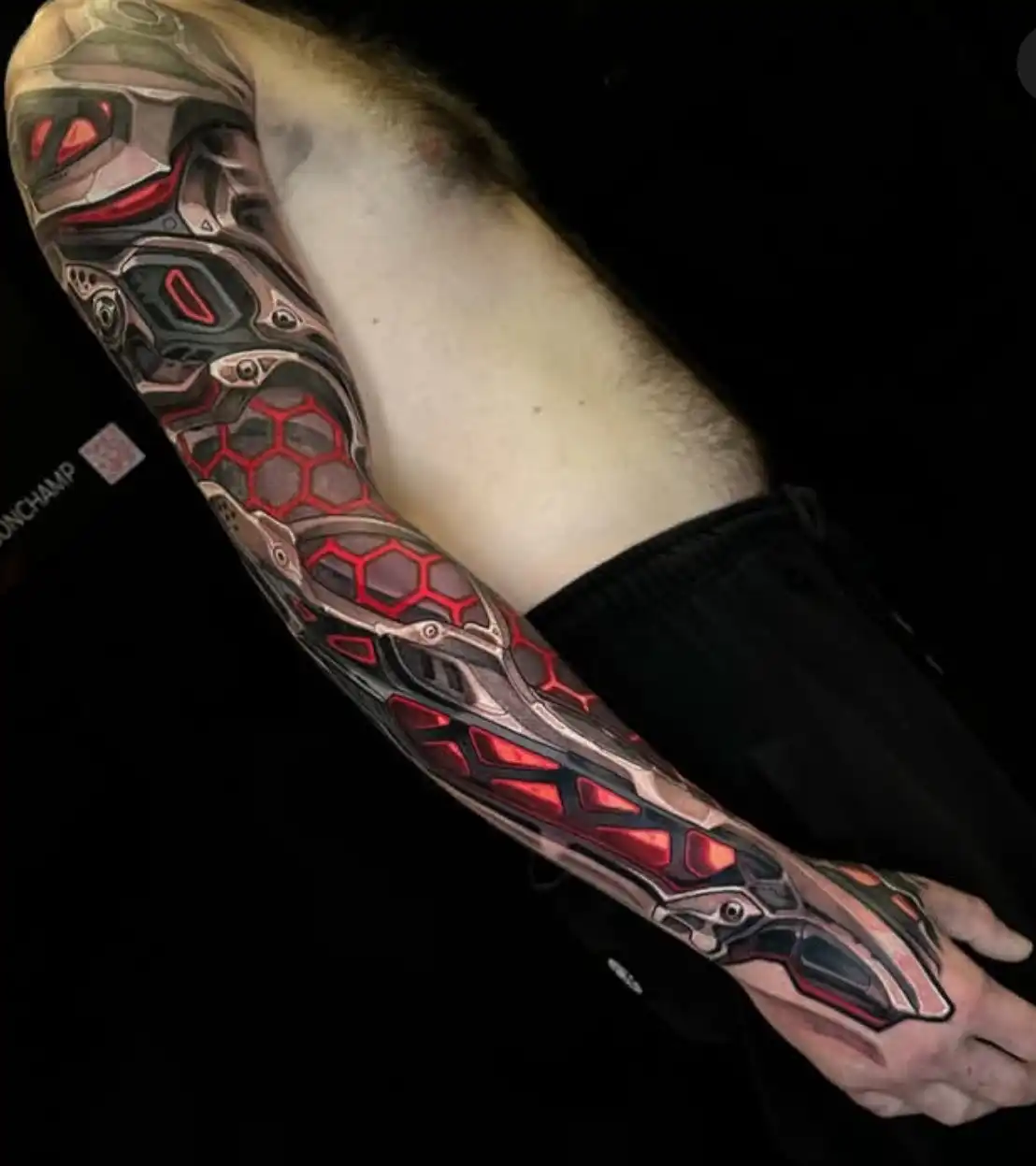 biomechanical-realism-and-hyper-realism-tattoo