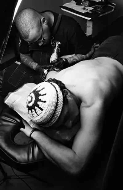back-tattoo-session-in-progress
